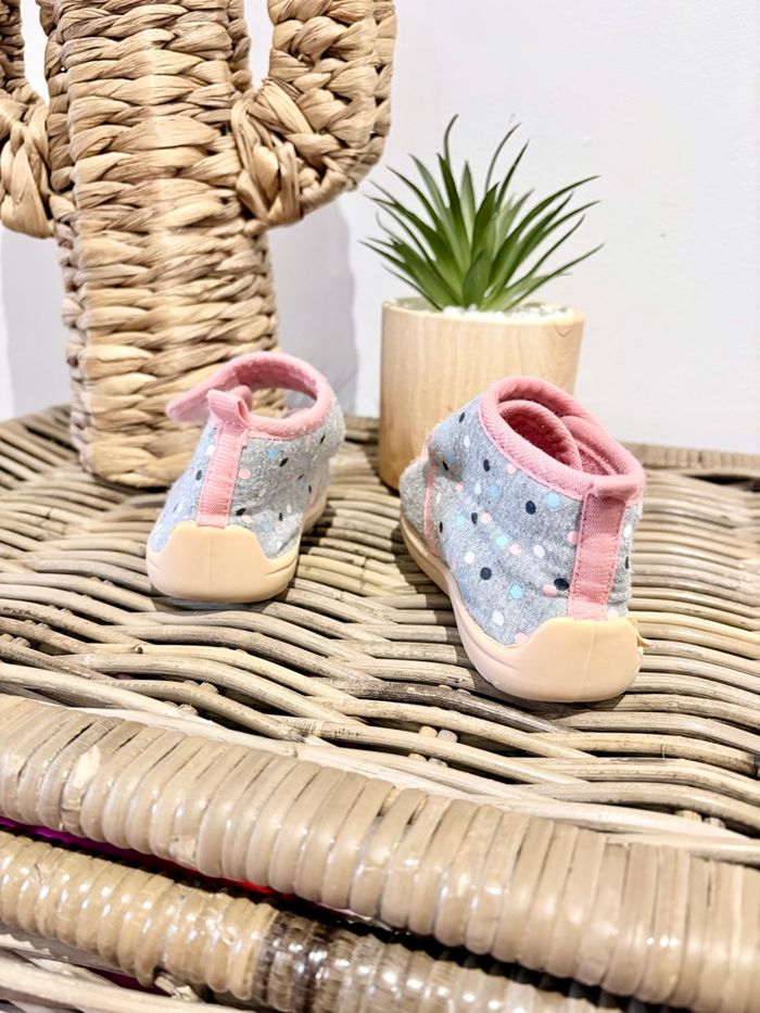 Chaussons bébé fille pointure 22 - photo numéro 6