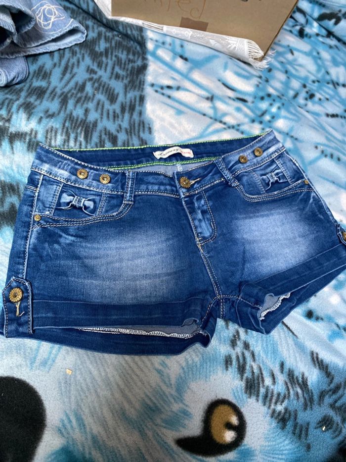 Short jean bleu Luxury taille 40