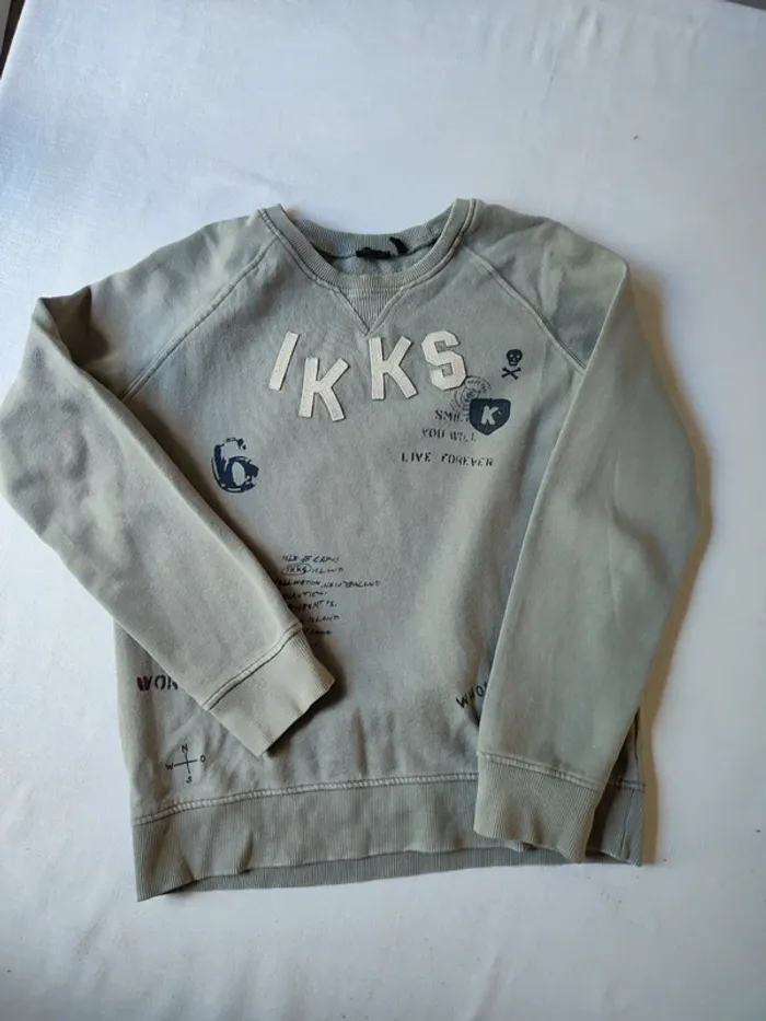 Pull col ras du cou 10 ans