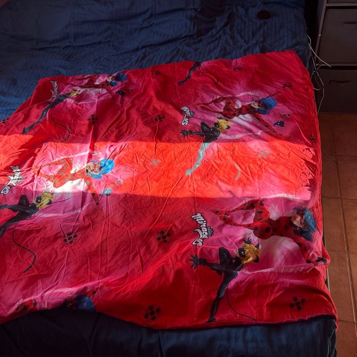 parure de lit  miraculous - photo numéro 3