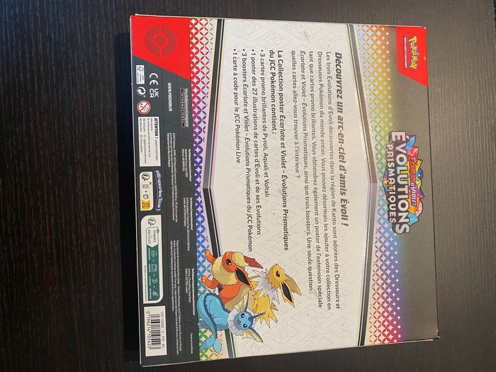 Coffret poster Pokémon évolutions prismatiques - photo numéro 2