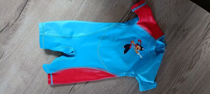 Combinaison de bain Decathlon 12 mois