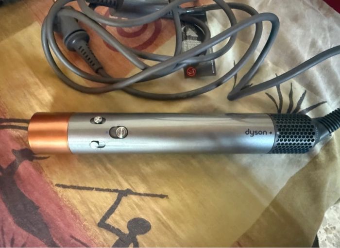 Dyson Airwrap Complete Long Nickel Cuivré + rouleau 20mm (rupture de stock) - photo numéro 10