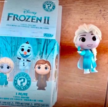 Figurine reine des neiges