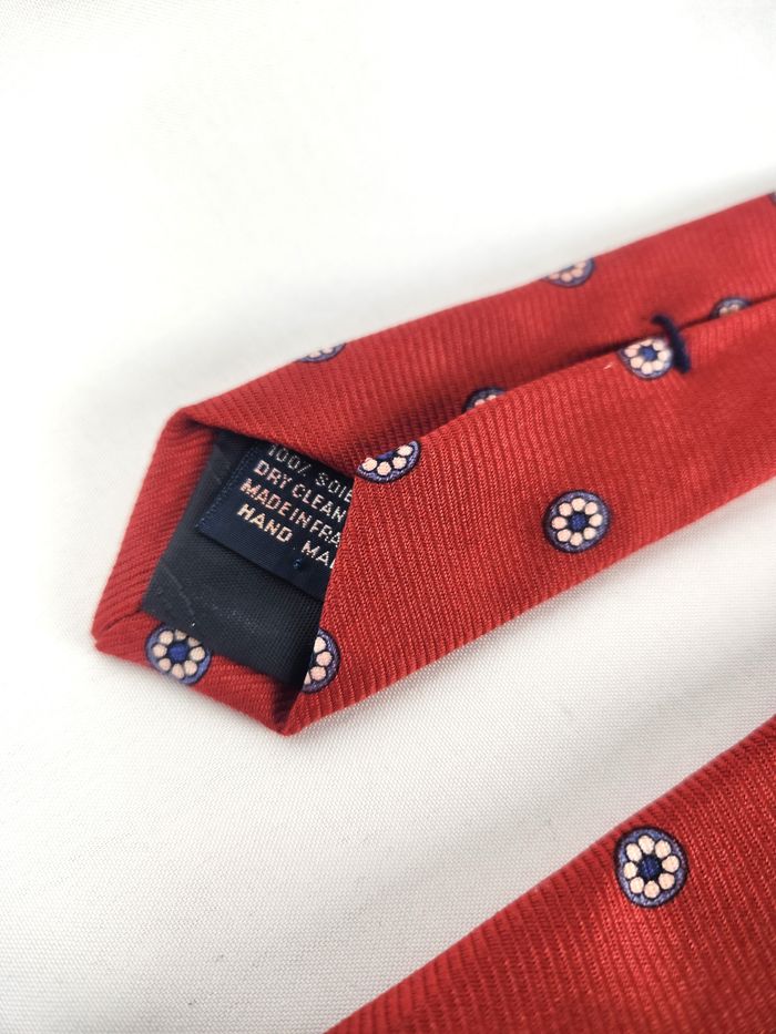 Cravate Façonnable Rouge - 100% Soie - Motif Étoiles/Fleurs - photo numéro 6