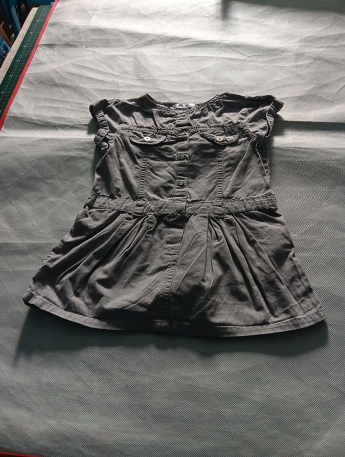Robe grise