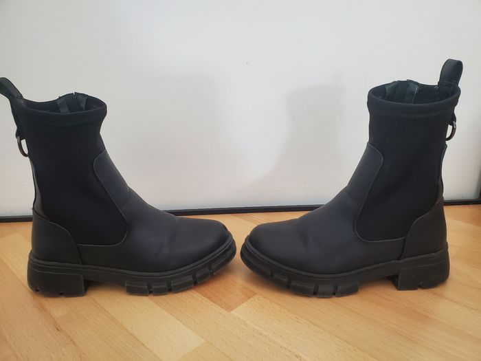 Bottine fille pointure 33 - photo numéro 2