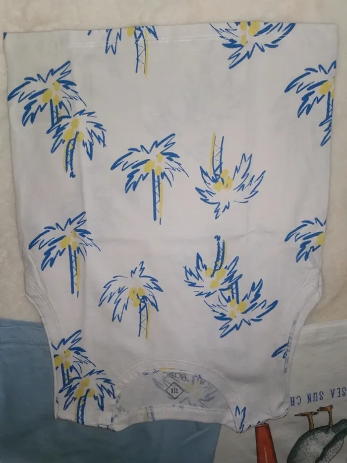 Lot de 3 tee-shirts Taille 4 ans - photo numéro 2
