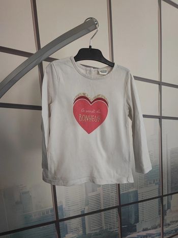 T-shirt manches longues blanc taille 23 mois