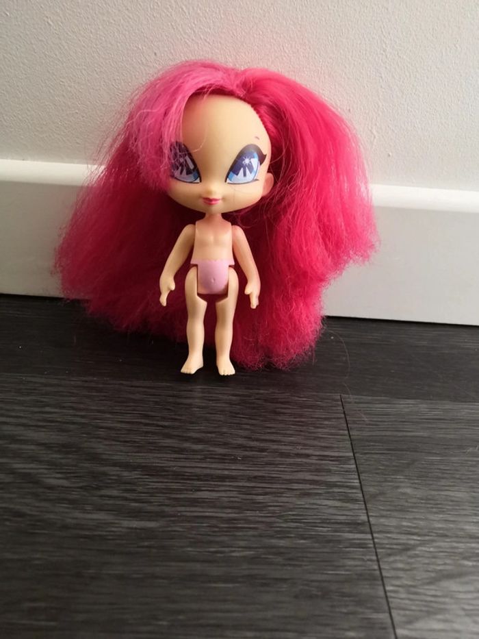 Poupée pop pixie