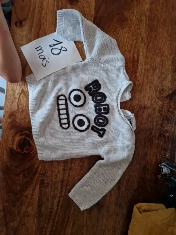 Pull tricot robot 18 mois
