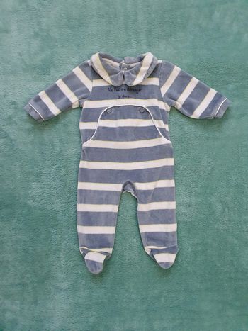 Tres beau pyjama 3 mois