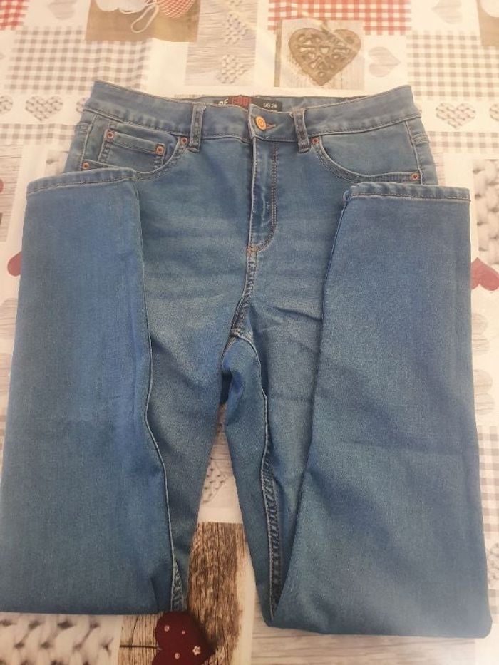 Jean slim Jennyfer. Taille 38