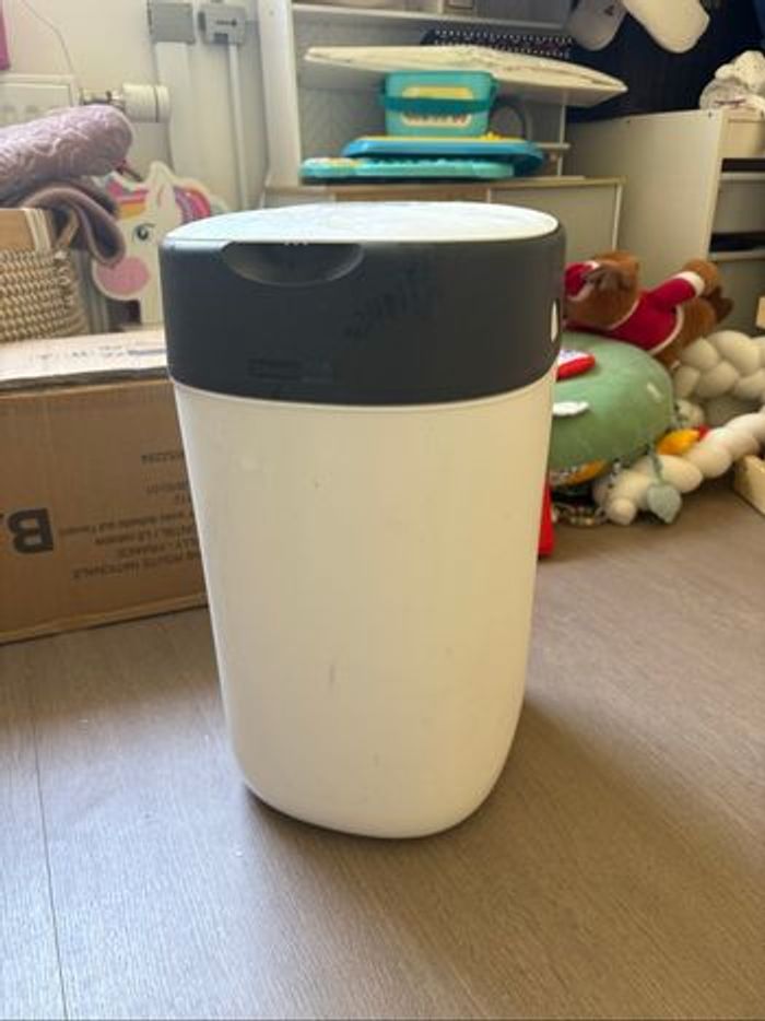 Poubelle à couches Tommee Tippee avec recharges - photo numéro 3