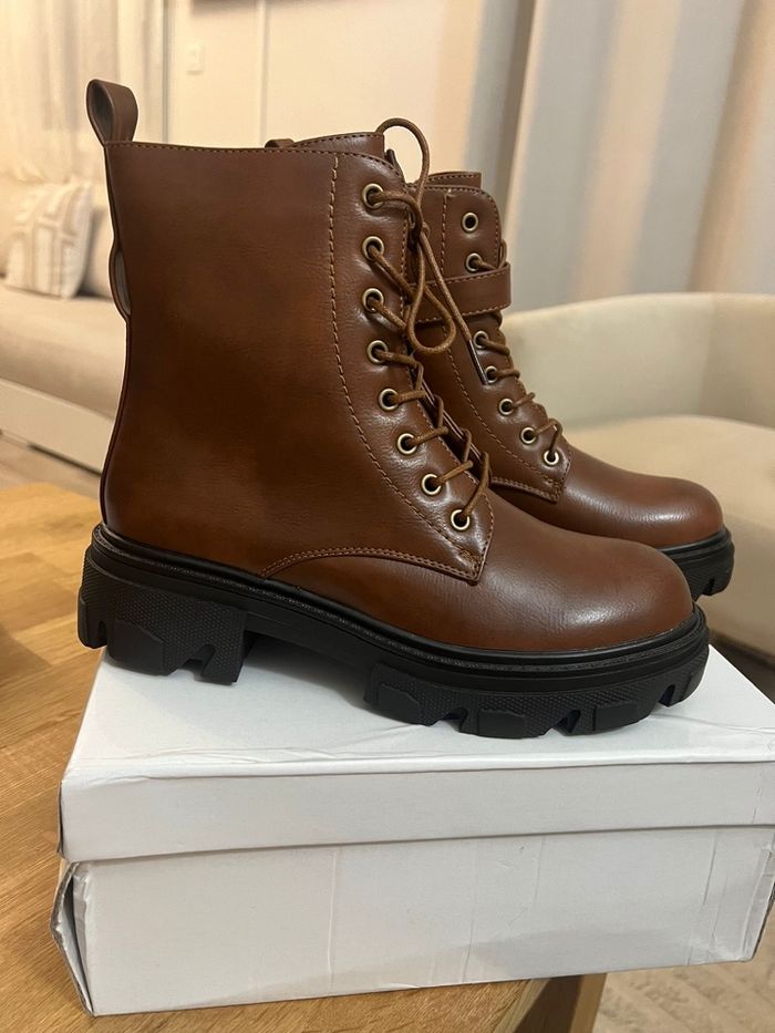 Bottine camel style rangers