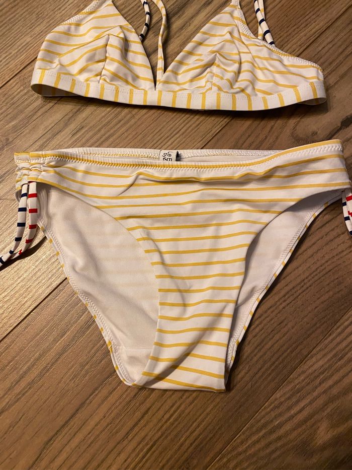 Maillot de bain 2 pièces Etam T36 rayé jaune et blanc - photo numéro 2