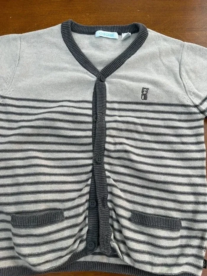 Gilet gris et beige rayé obaibi 3 ans - photo numéro 4