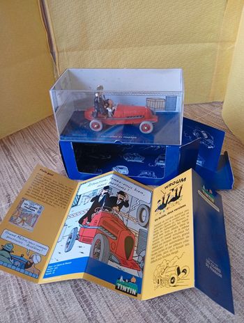 En voiture Tintin les Cigares du pharaon Hergé moulinsart 2001