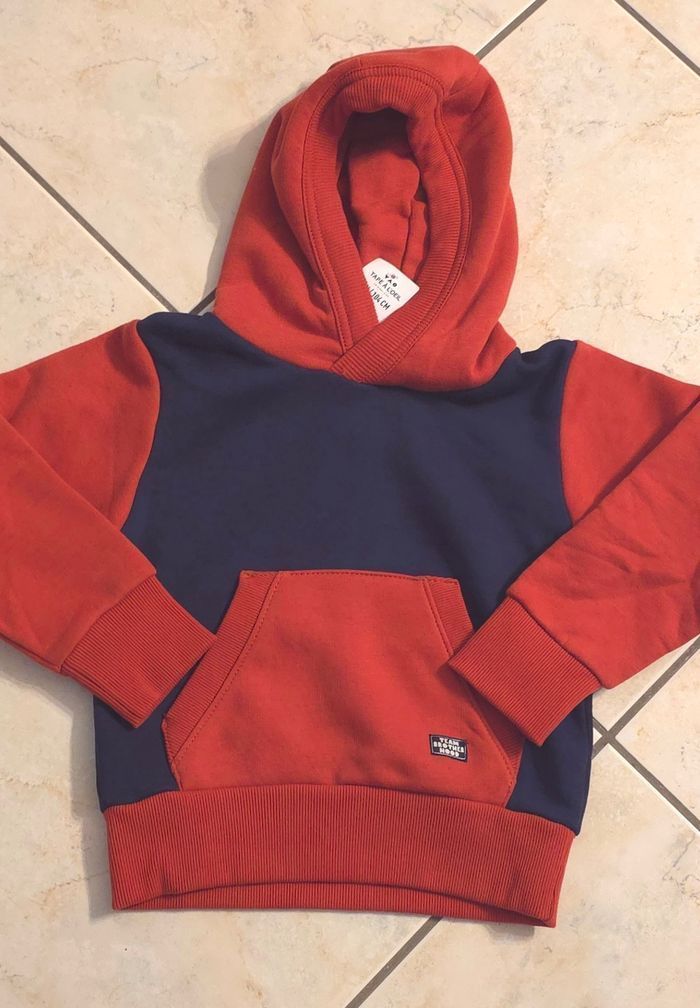 (Neuf non porté) 🏷🤩🥰💙 superbe sweat molleton 4ans Garçon 💙🥰🤩