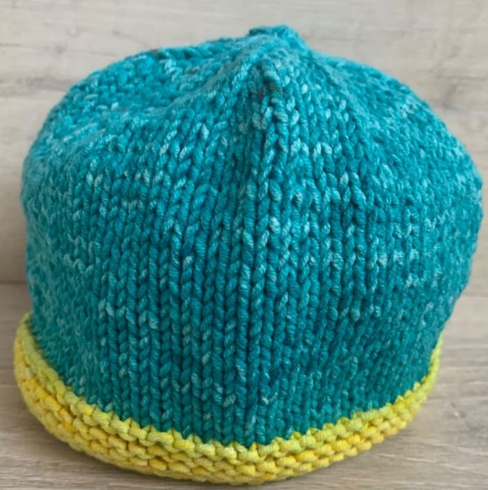 Bonnet au tricot 3-6 mois