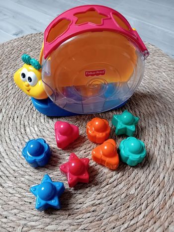 FISHER PRICE Escargot des formes
