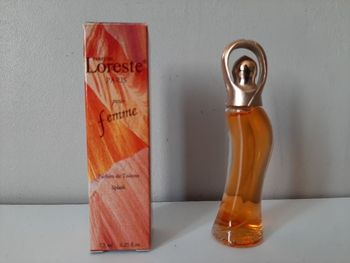 Miniature de parfum.  Femme.  Loreste