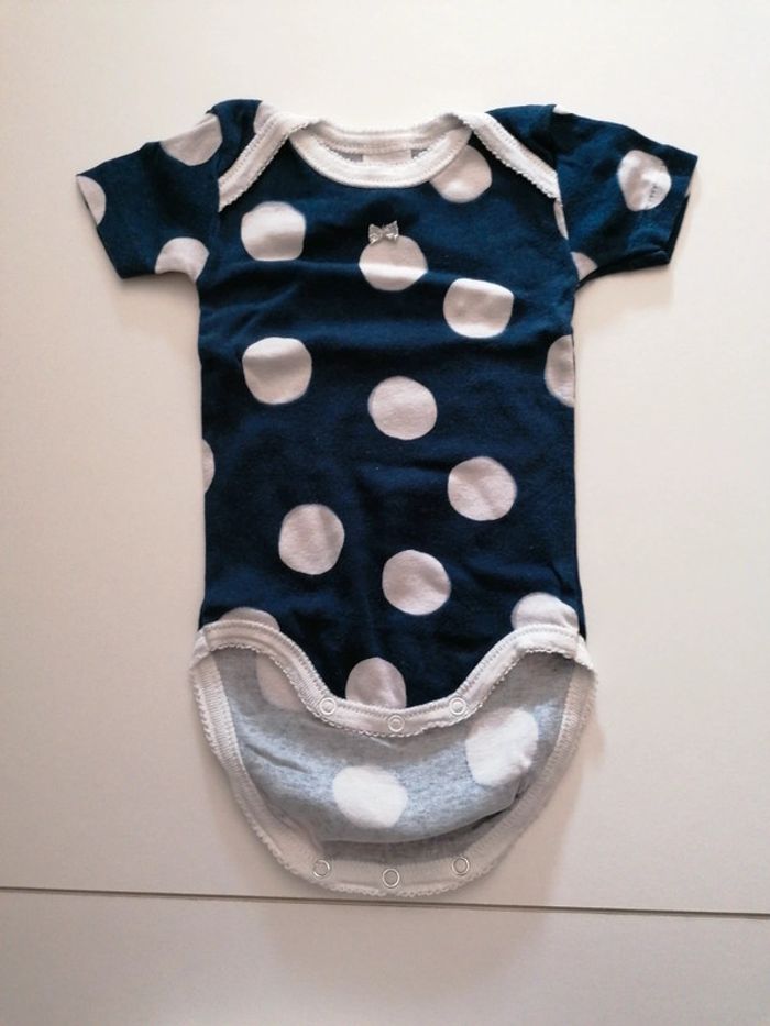 Lot 4 bodies 3 mois - photo numéro 2