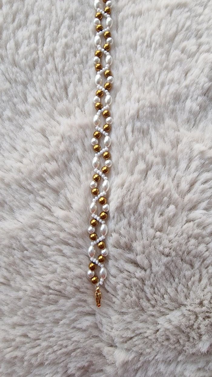 Bracelet en perles thème mariage doré - photo numéro 3