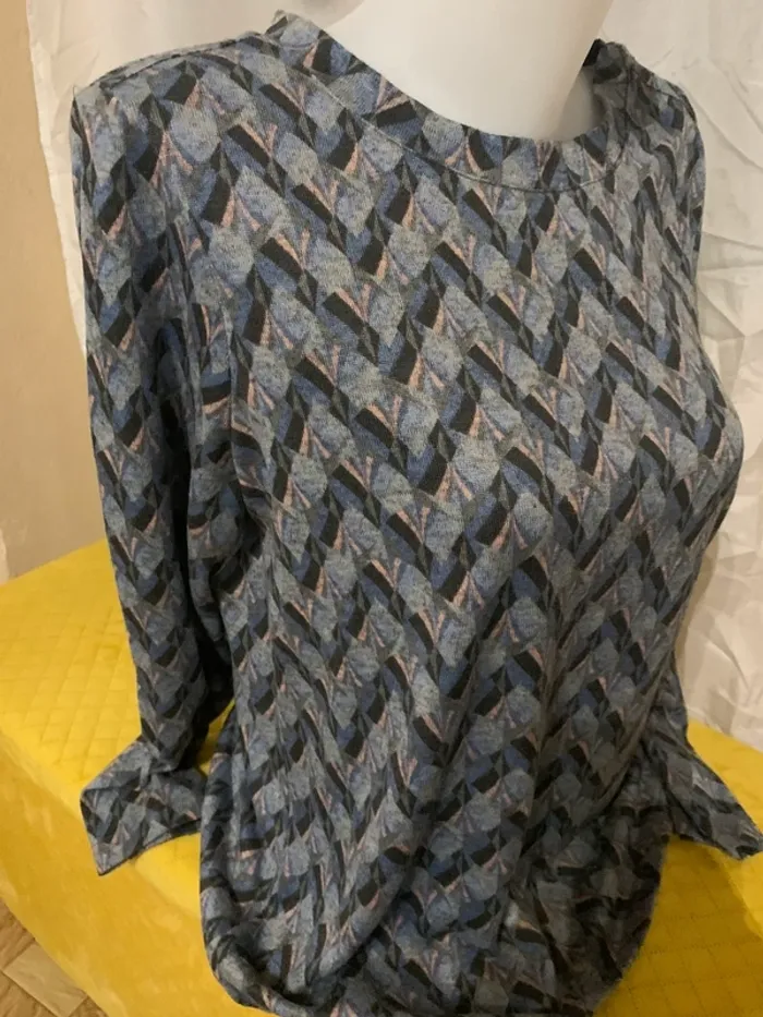 Pull Damart vintage taille 42-44 bleu violet très bon état - photo numéro 3