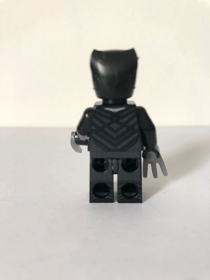 Figurine type lego Black Panther. Marvel - photo numéro 3