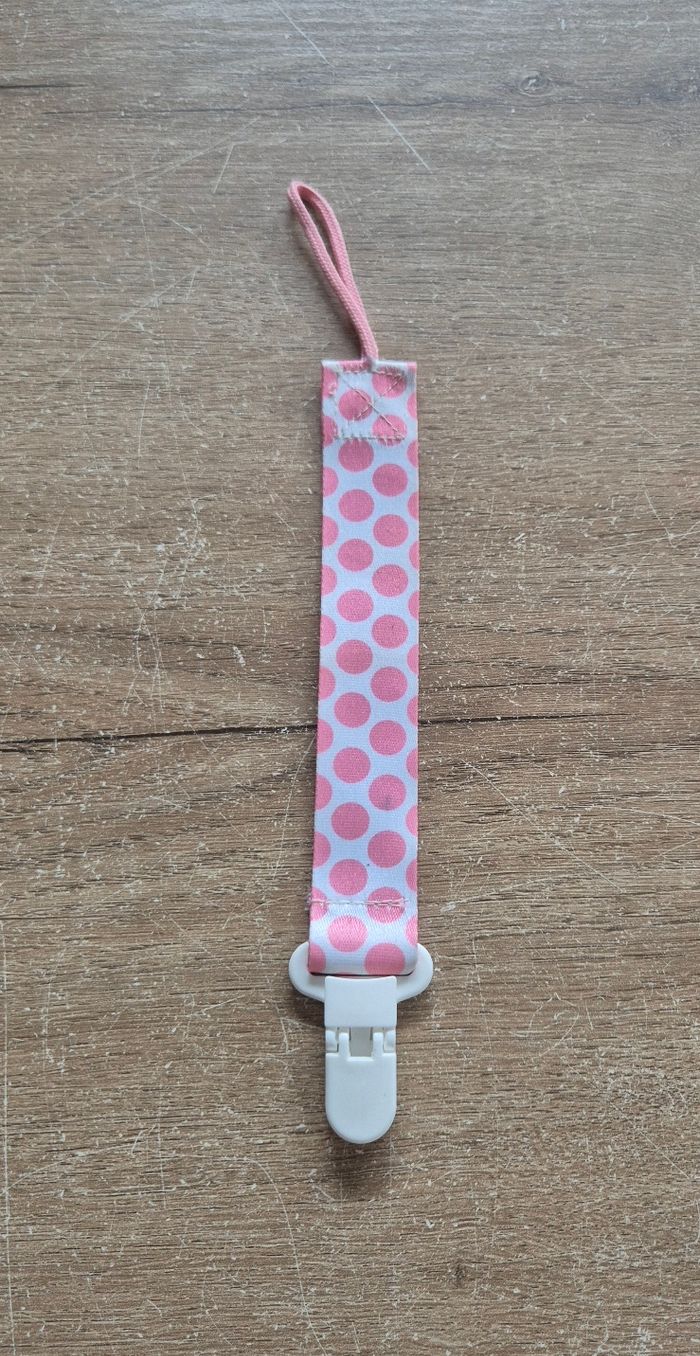 Lot attaches tétine + sucette - photo numéro 3