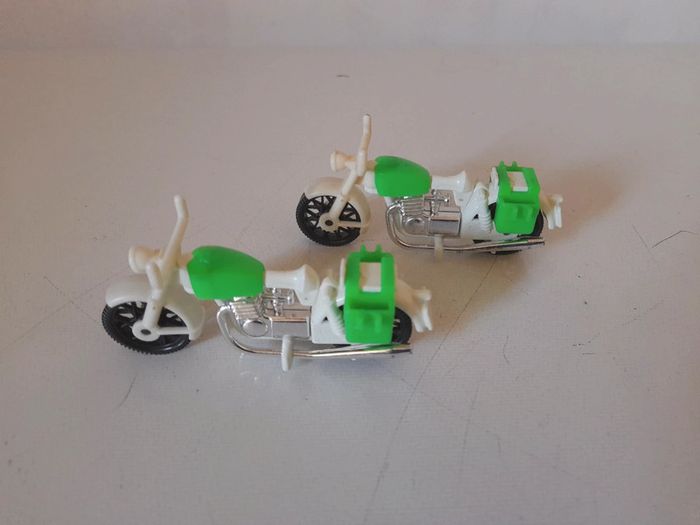 Playmobil moto vintage verte et blanche