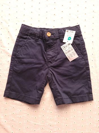 Short bleu marine neuf