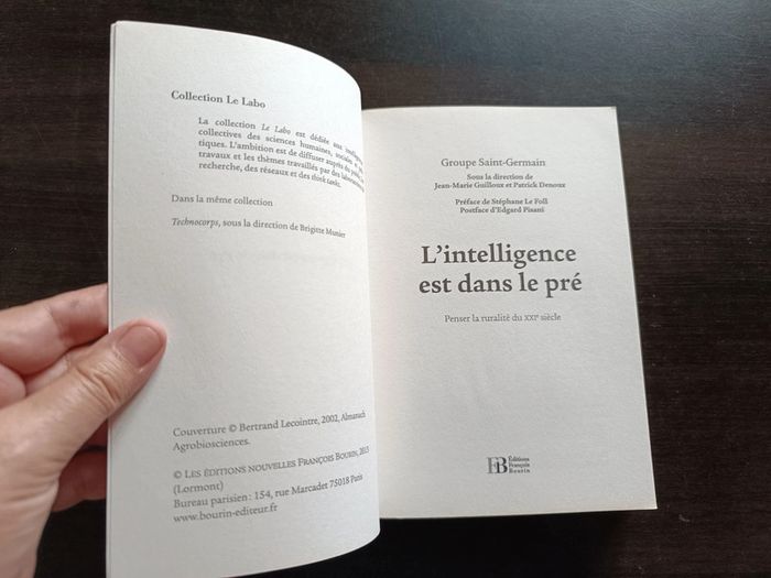 Livre L' INTELLIGENCE EST DANS LE PRE - photo numéro 2
