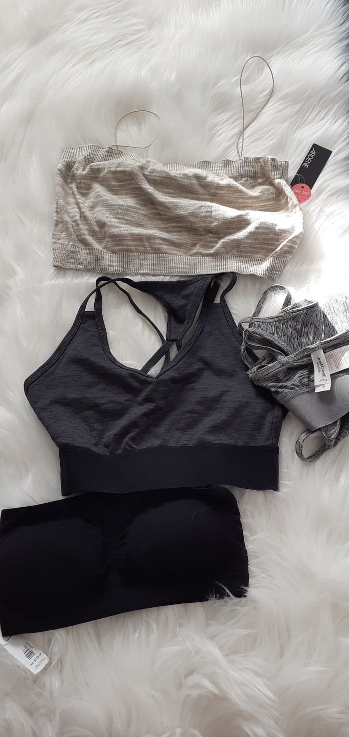 Lot de 4 brassières - photo numéro 2