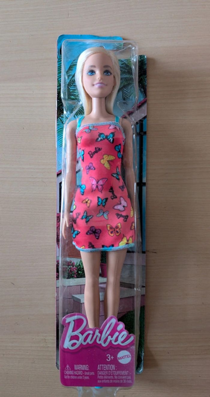 Poupée barbie robe papillon neuve