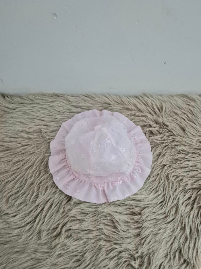 Chapeau à broderie anglaise * Boutique Indépendante *