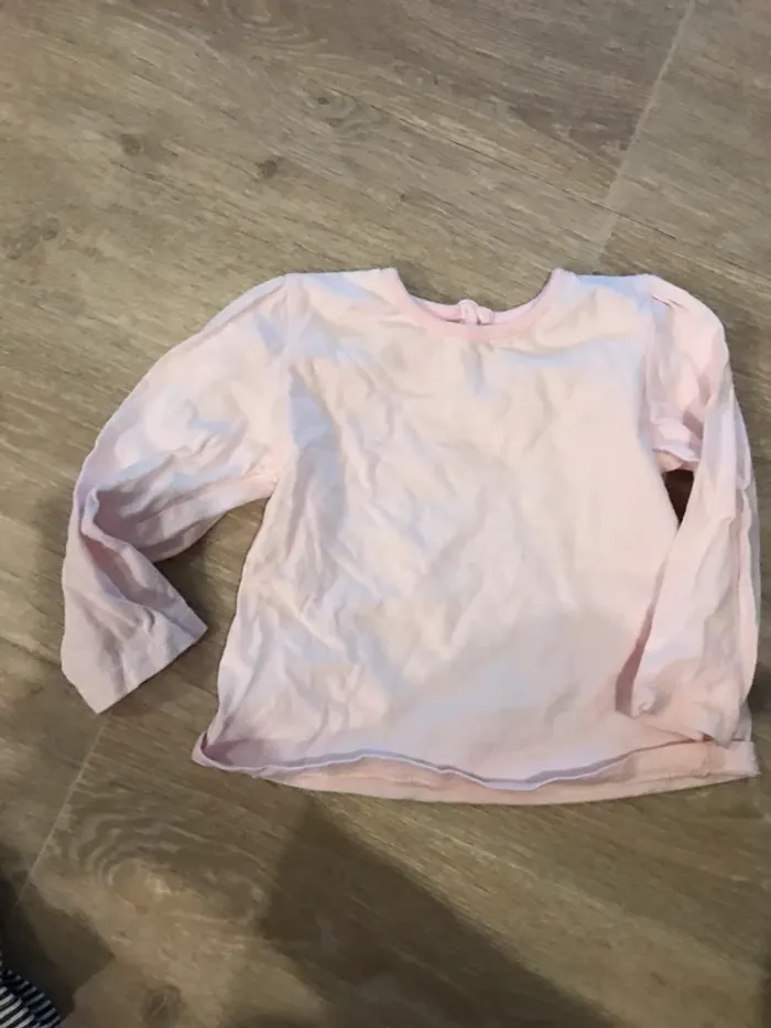 T shirt manches longues neuf 9-12 mois georges
