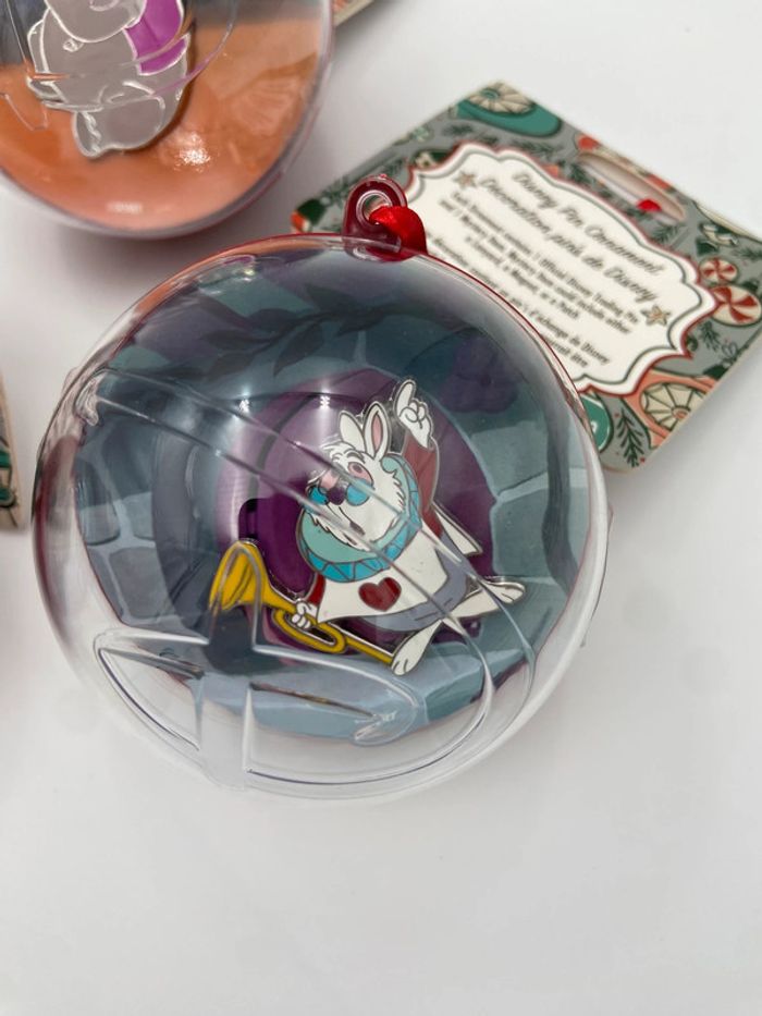 Lot de 6 coffrets cadeaux mystère et pin’s Disney édition limitée – Boule Disney / Ornements - photo numéro 4