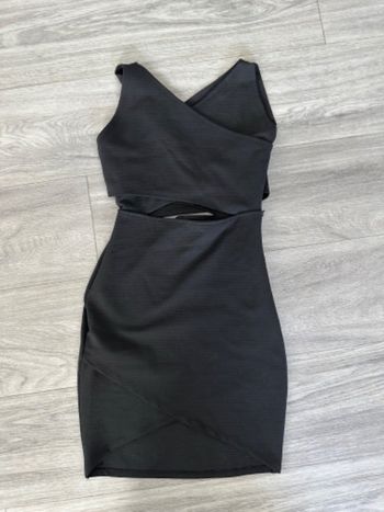 Petite robe noire moulante Zara T38 M