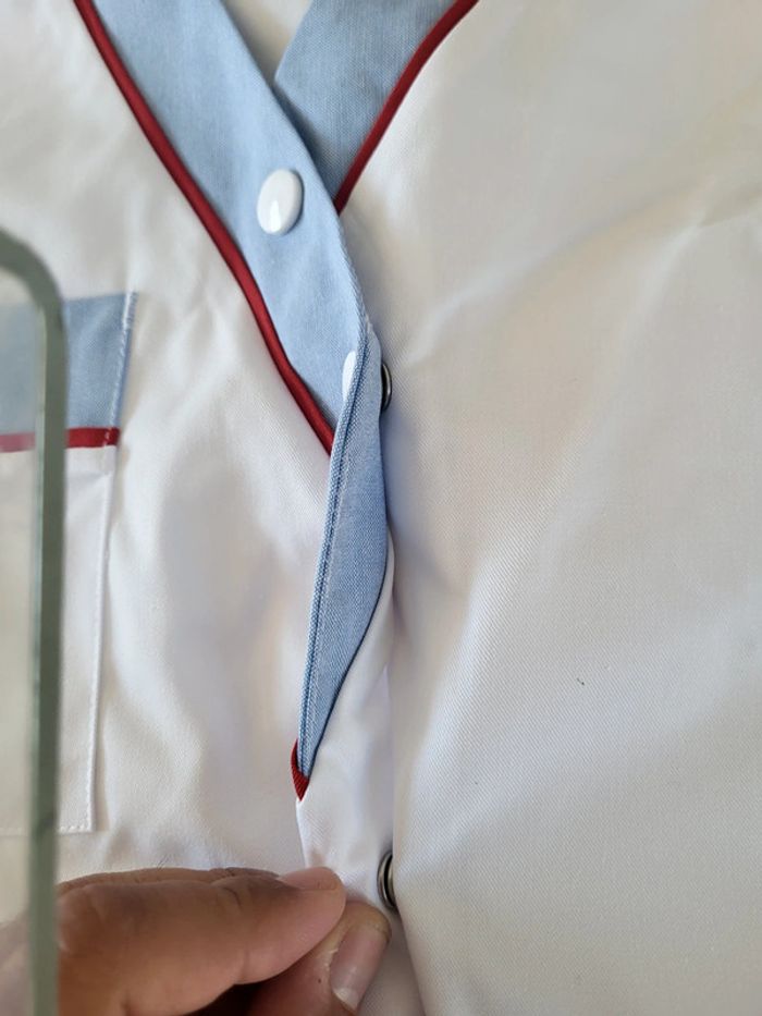 Lot de 2 blouses médicale pour infirmière aide soignant en S neuve 🏷 - photo numéro 5