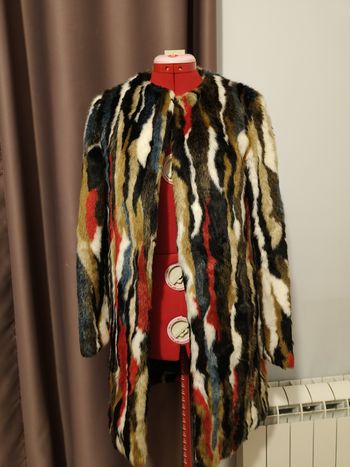 Manteau en fausse fourrure 
