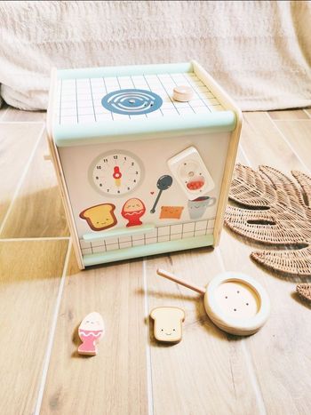 🍳Jouet d'imitation - Cuisine/ Cube multi activités en bois - marque Vertbaudet