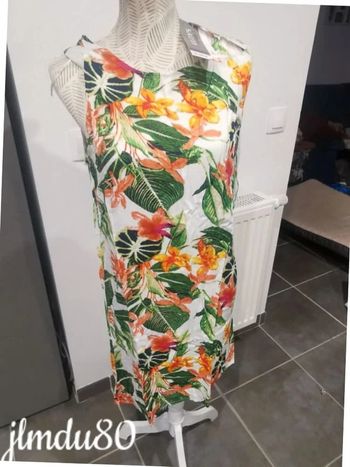 Robe fleurit L neuve