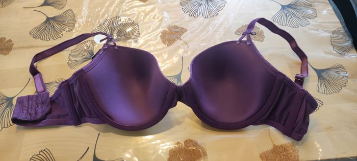 Soutien gorge neuf - photo numéro 4