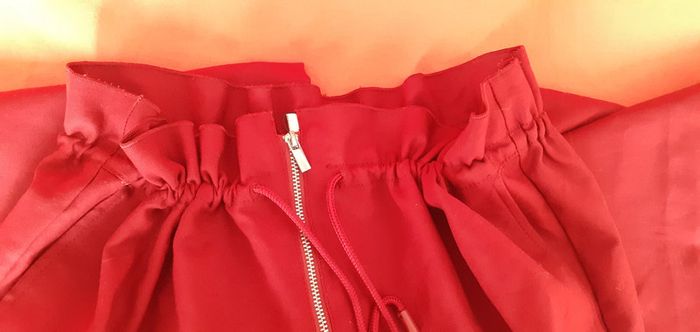 Beau pantalon taille haute. Taille 36. Neuf - photo numéro 2