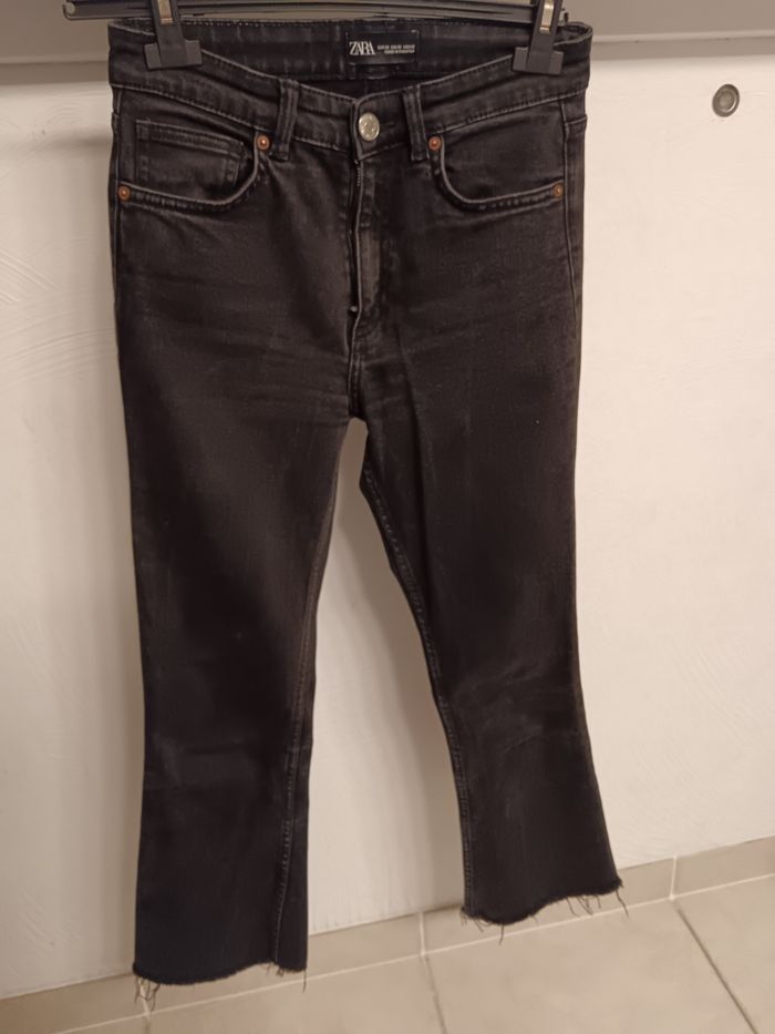 Jean noir - photo numéro 3