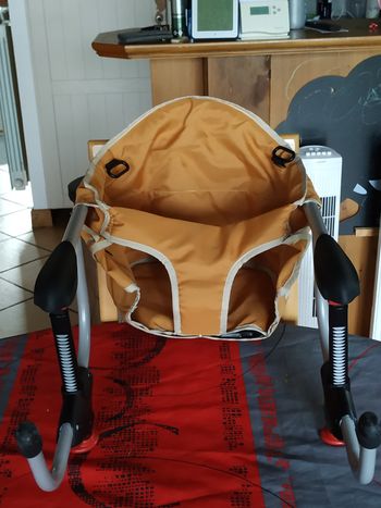 Réhausseur pour table