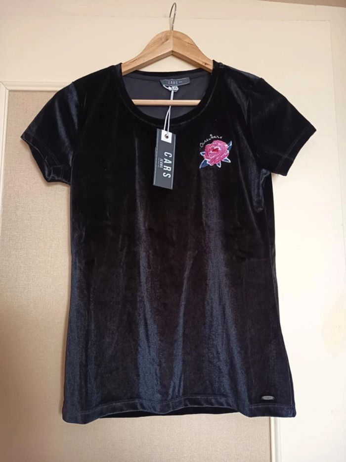 Haut velour léger. Marque cars jeans.