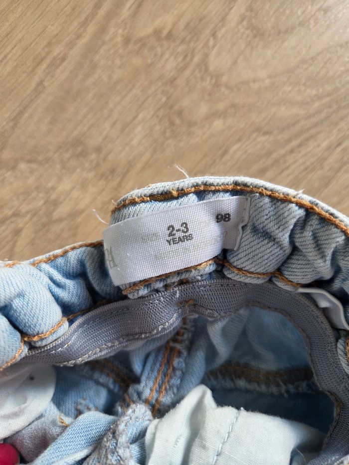 Jean zara 2-3ans - photo numéro 2